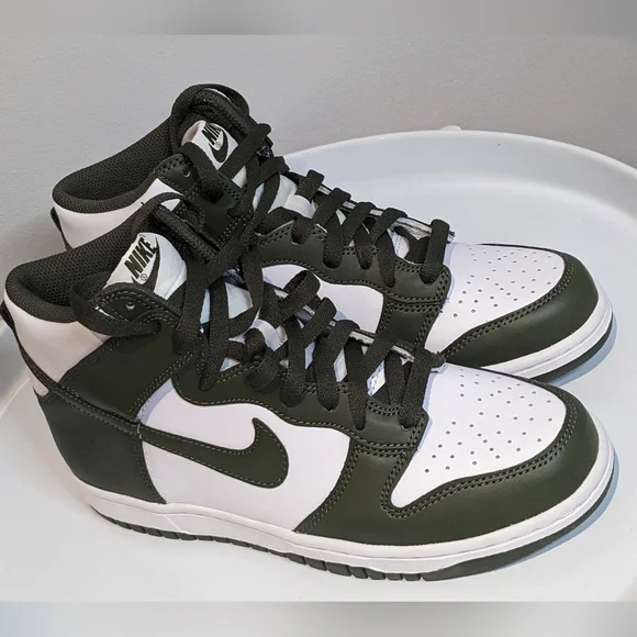 Nike Dunk High Size 7.5 females or 6Y - Picture 6 of 10